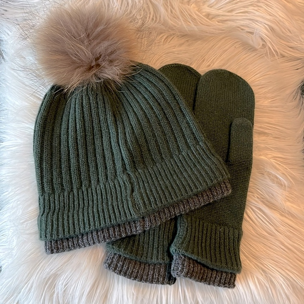 Kit and Ace Berkeley Cashmere Hat and Mittens